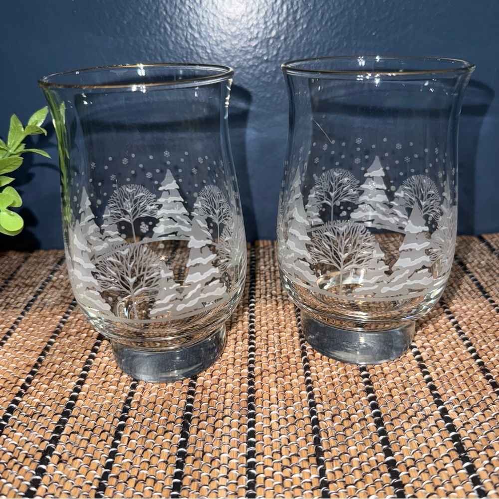 2 ~ Libbey Vintage 1980s Arby's Pines Winter Wonderland Christmas Glasses